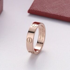 ROSE GOLD LOVE RING SIZE 11💖